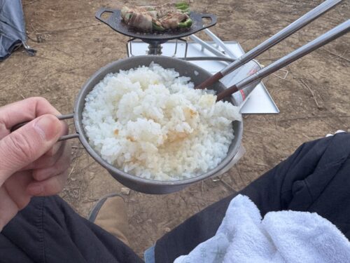 シェラカップで炊いたご飯
